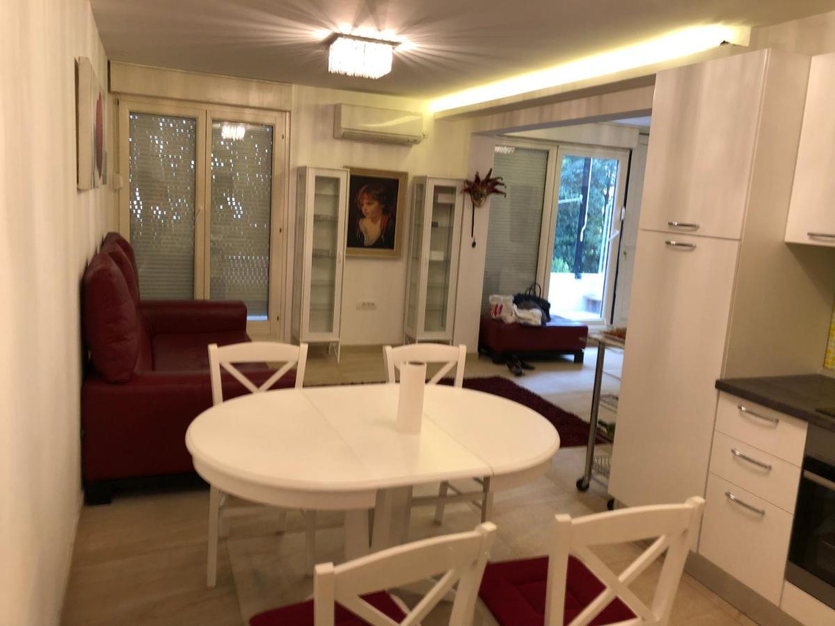 Guest House Valerija Ičići Eksteriør bilde