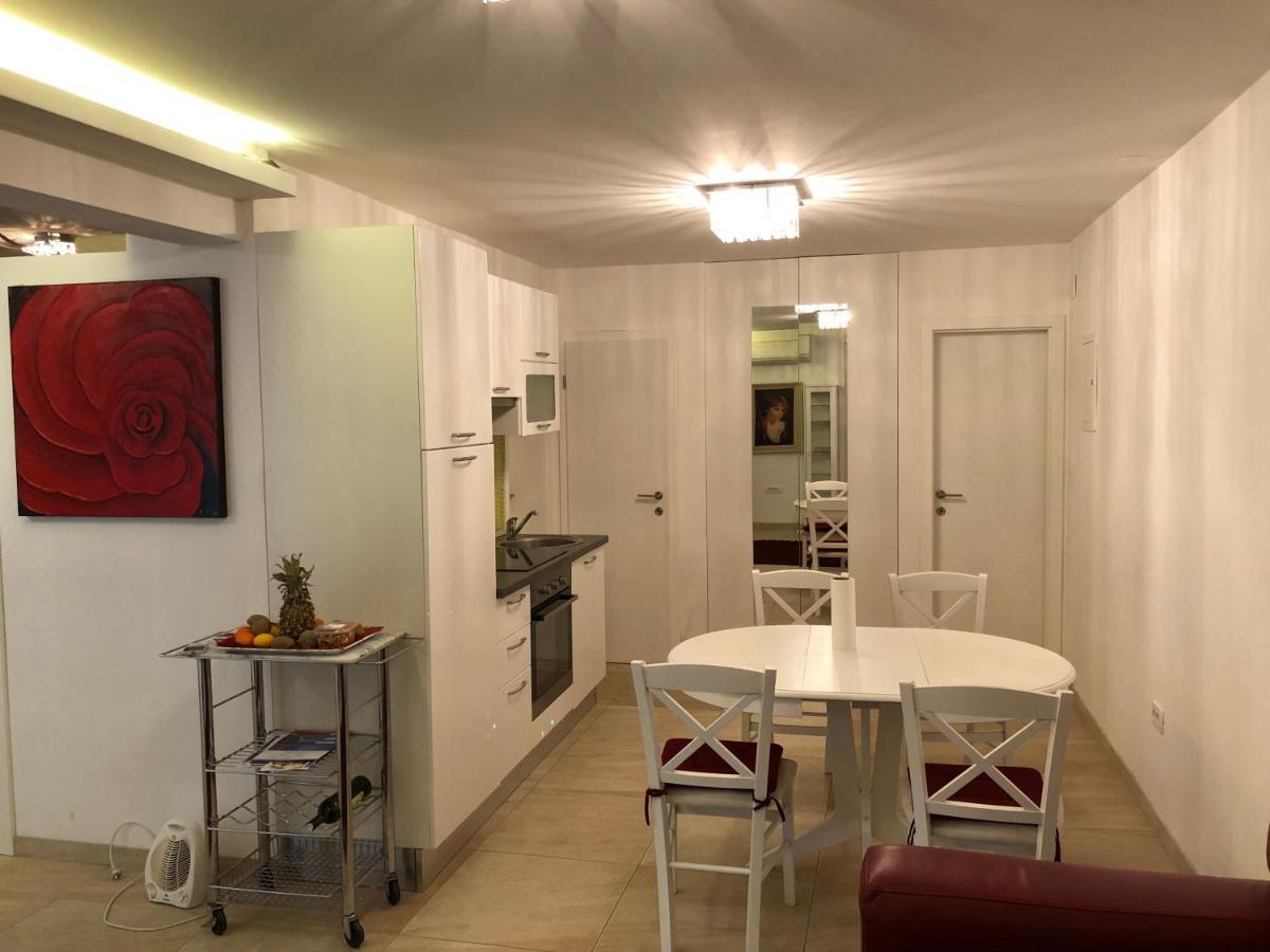 Guest House Valerija Ičići Eksteriør bilde